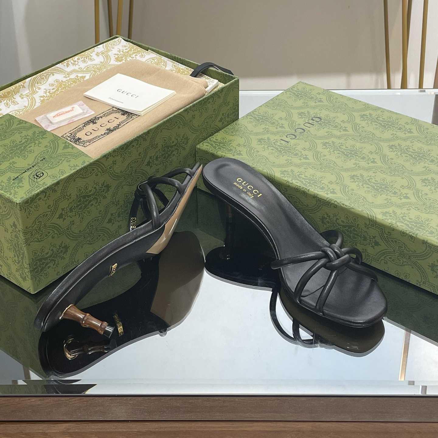 Gucci Women's Slide Sandal With Bamboo  - FashionPlug