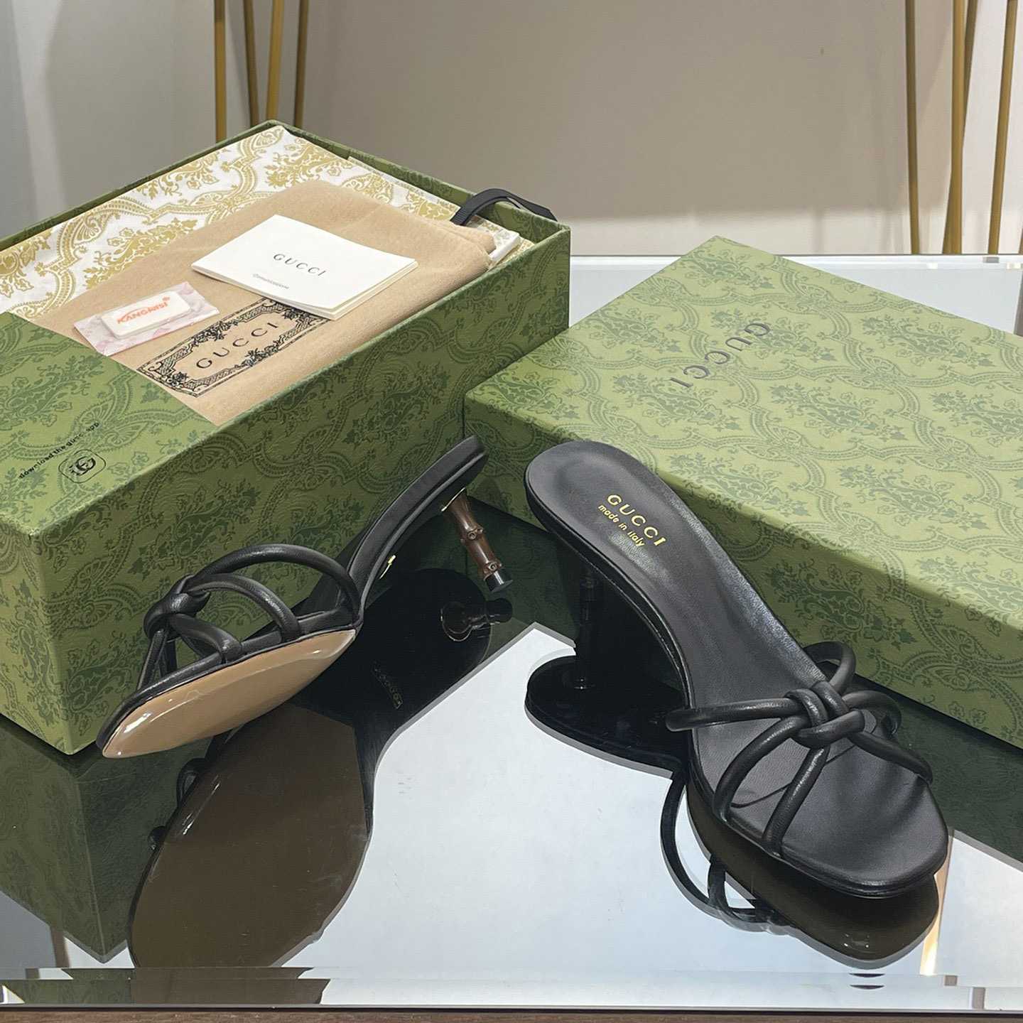 Gucci Women's Slide Sandal With Bamboo  - FashionPlug