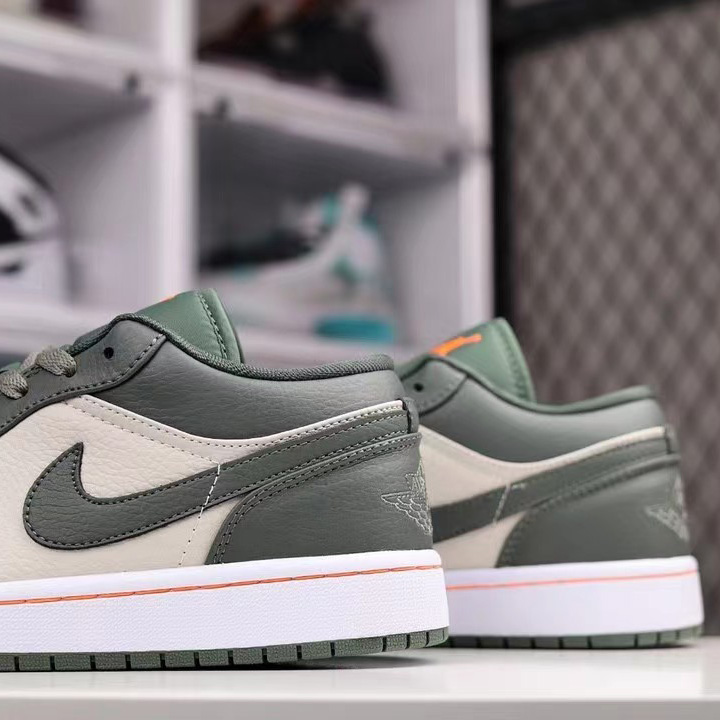 Air Jordan 1 Low Sneaker   553558-121 - FashionPlug