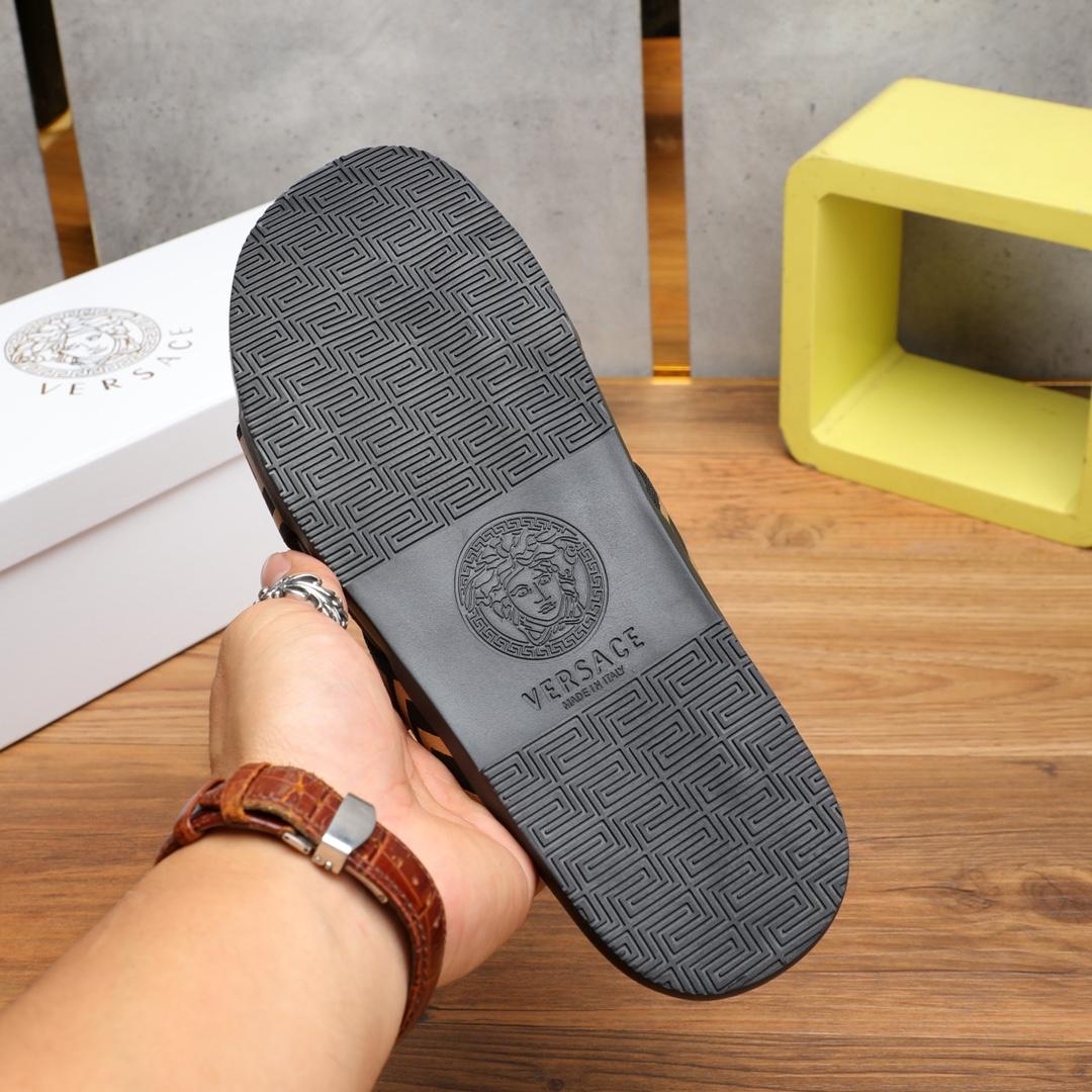 Versace Logo-print Open-toe Slides - FashionPlug