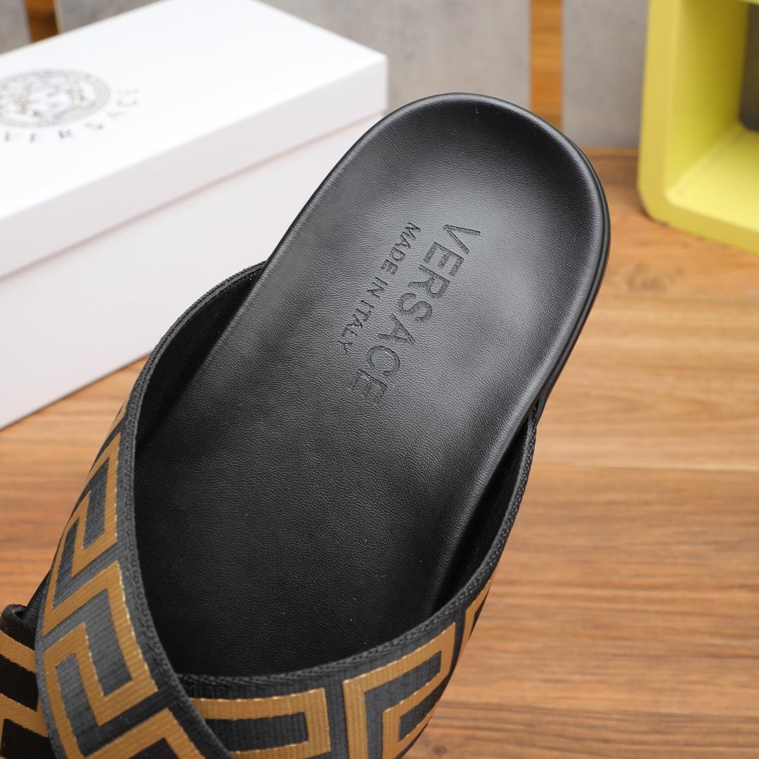 Versace Logo-print Open-toe Slides - FashionPlug