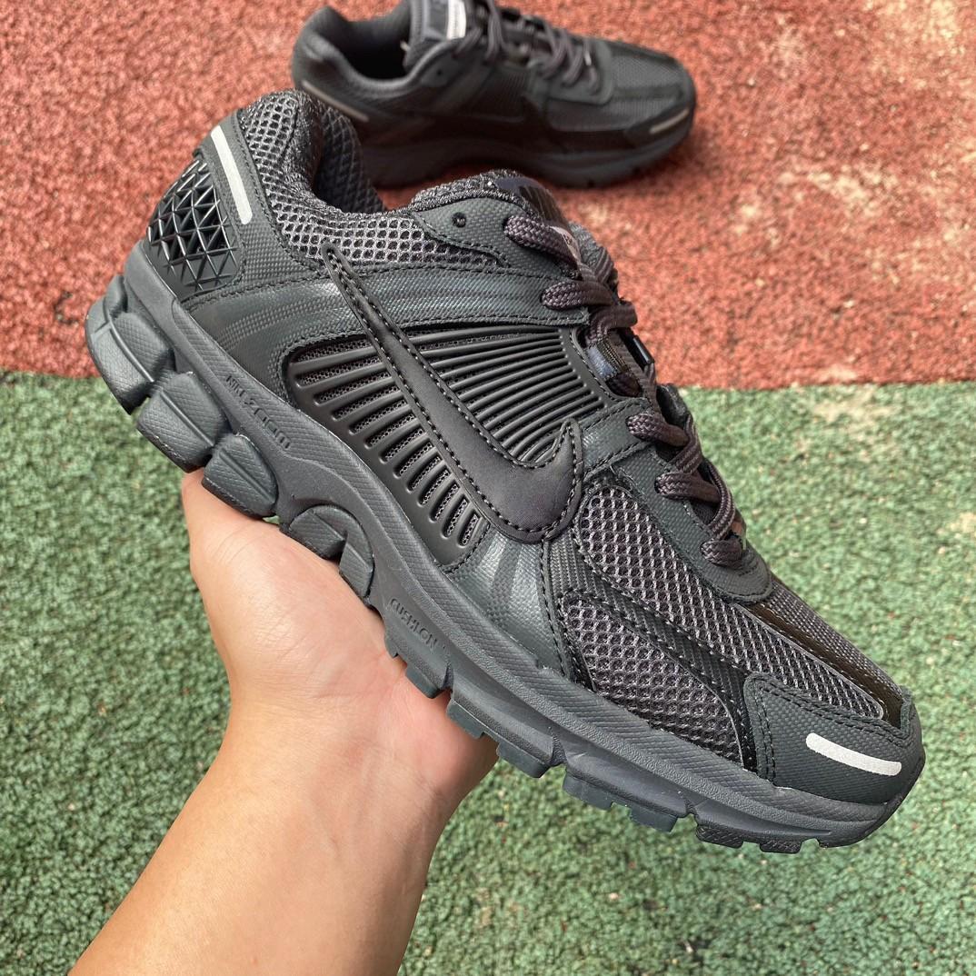 Nike Air Zoom Vomero Sneaker      bv1358-002 - FashionPlug