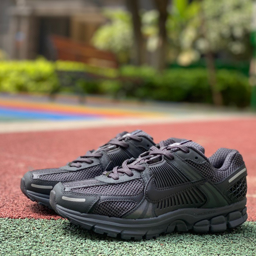 Nike Air Zoom Vomero Sneaker      bv1358-002 - FashionPlug