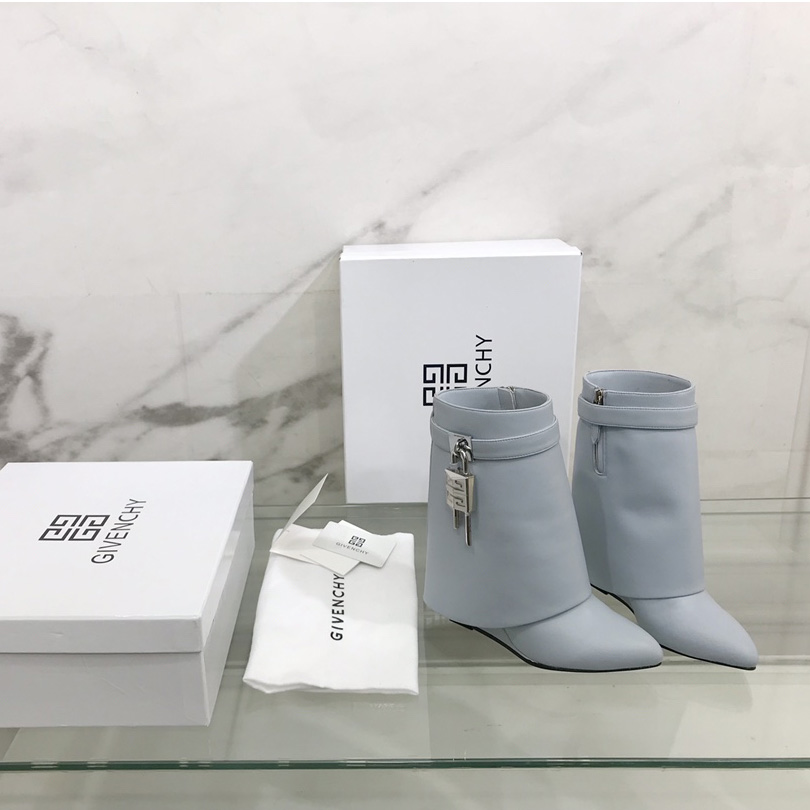 Givenchy Shark Lock Ankle Boots In Leather - FashionPlug