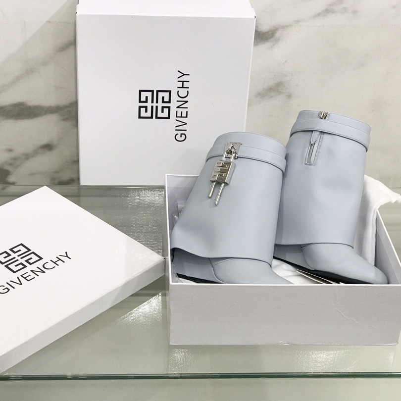 Givenchy Shark Lock Ankle Boots In Leather - FashionPlug