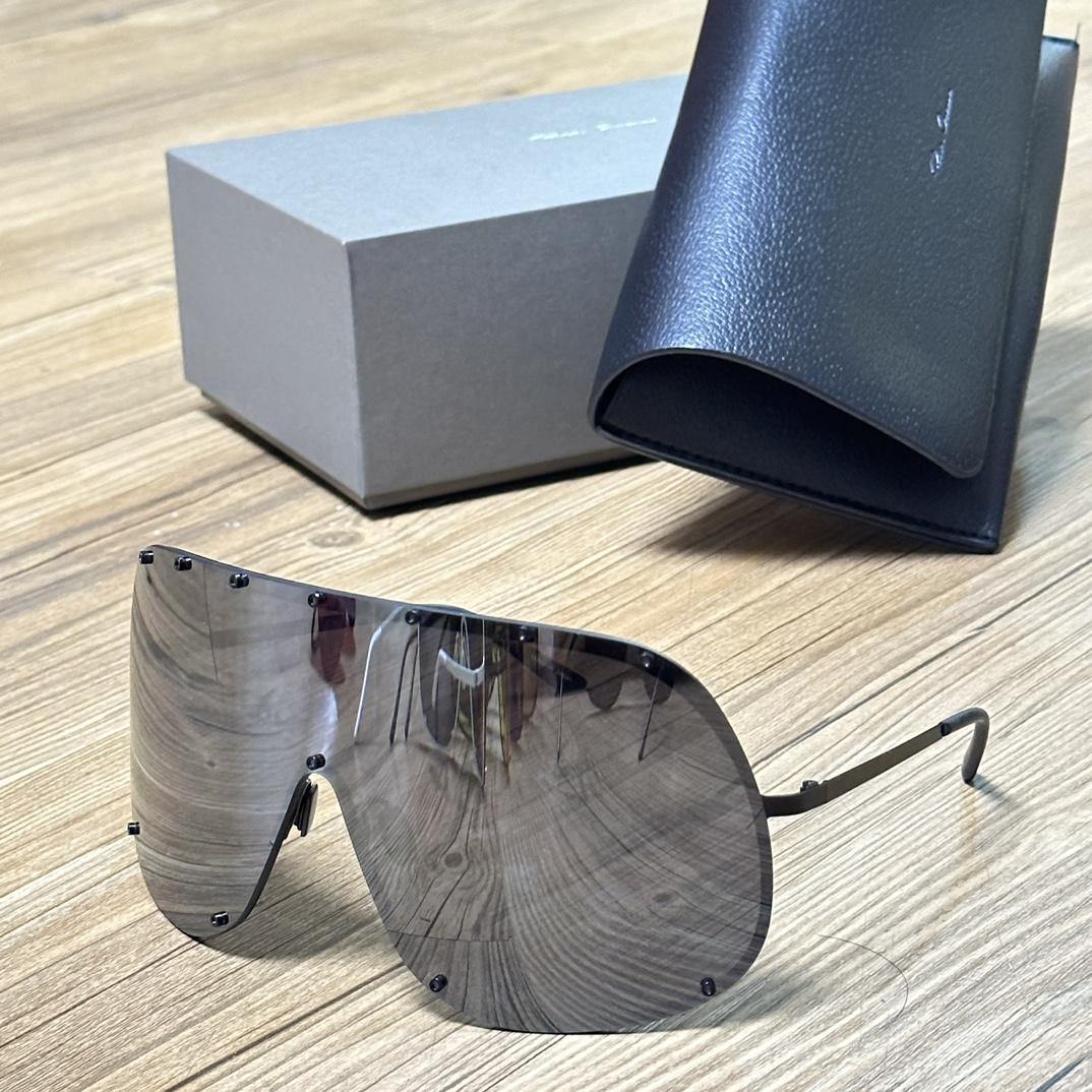 Rick Owens 'Shield' Sunglasses - FashionPlug