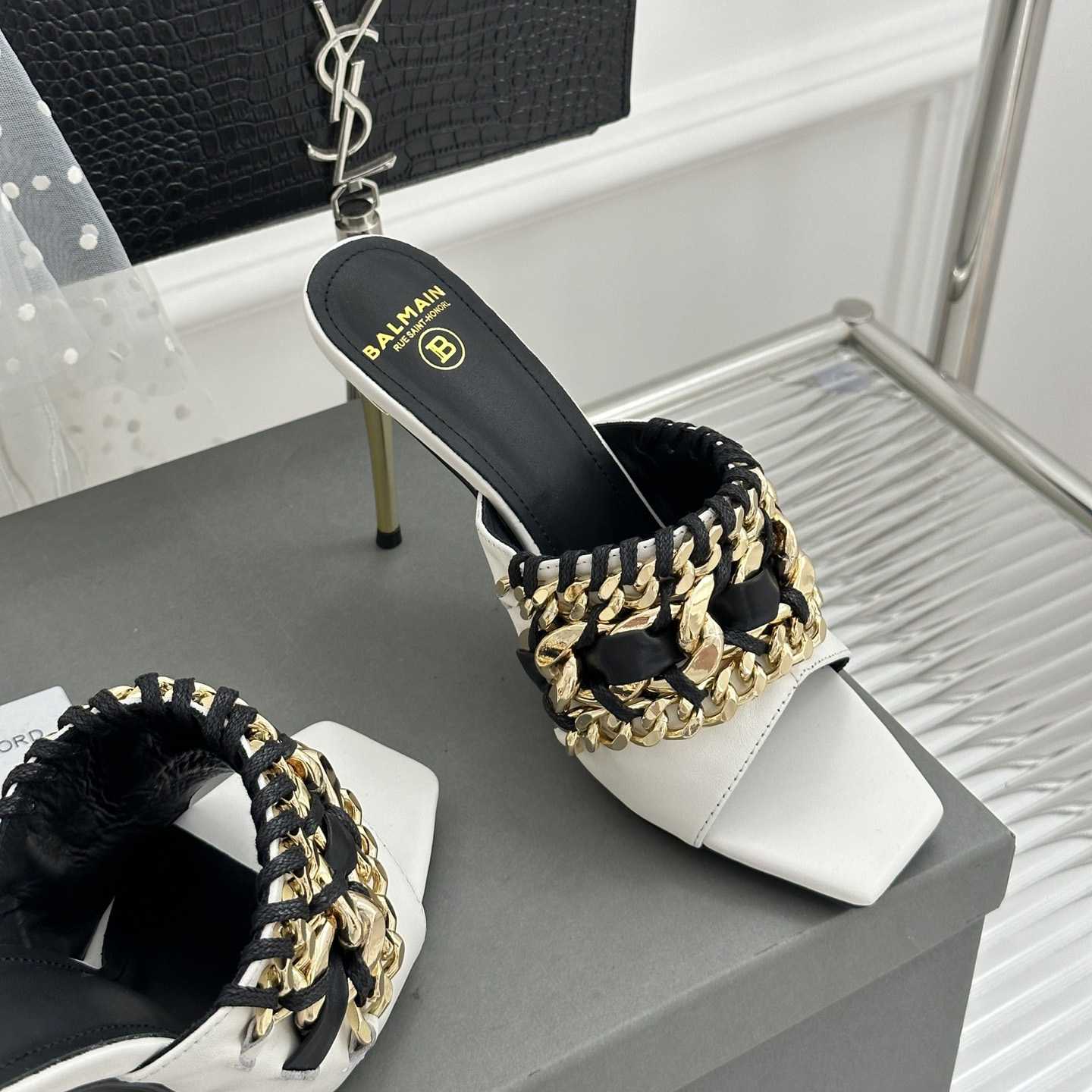 Balmain Chain-link Detail 110mm Pumps - FashionPlug