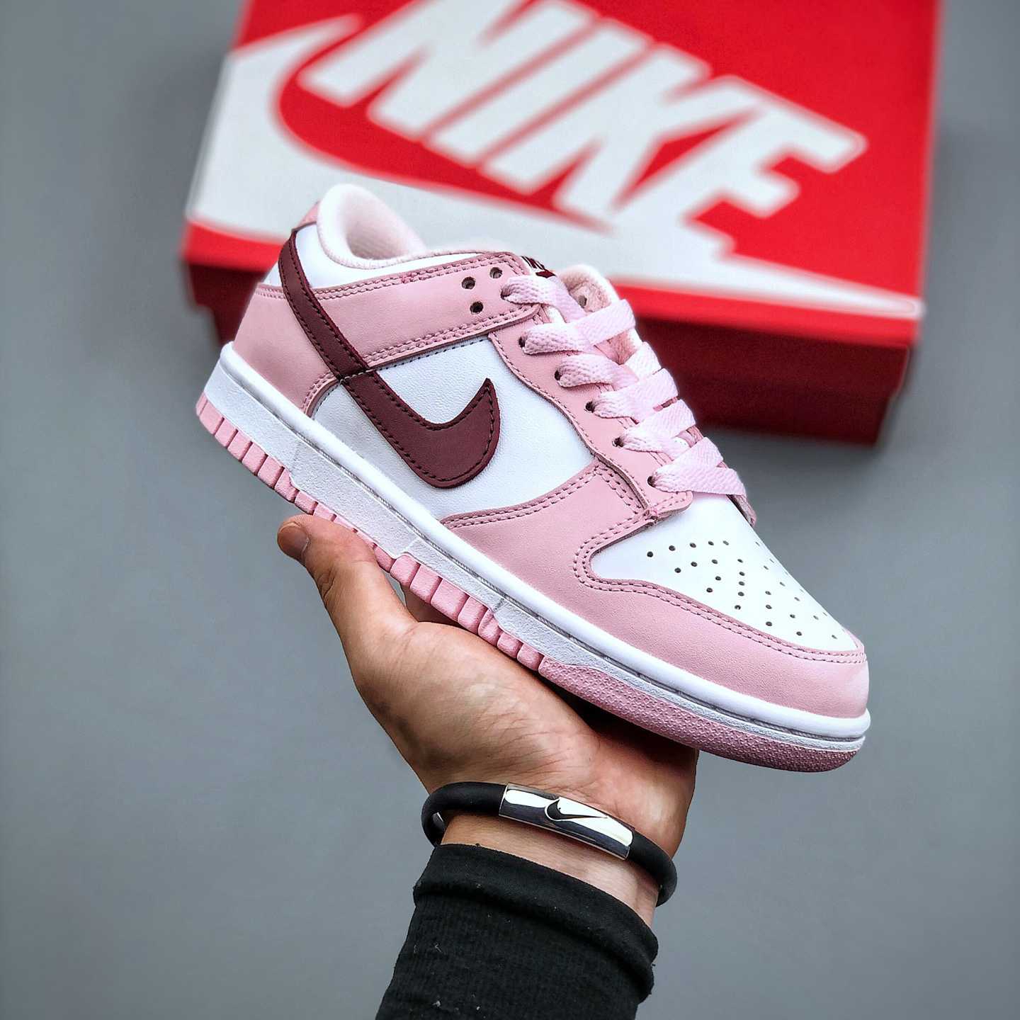 Nike Nk Dunk SB Low Sneakers       CW1590-601 - FashionPlug