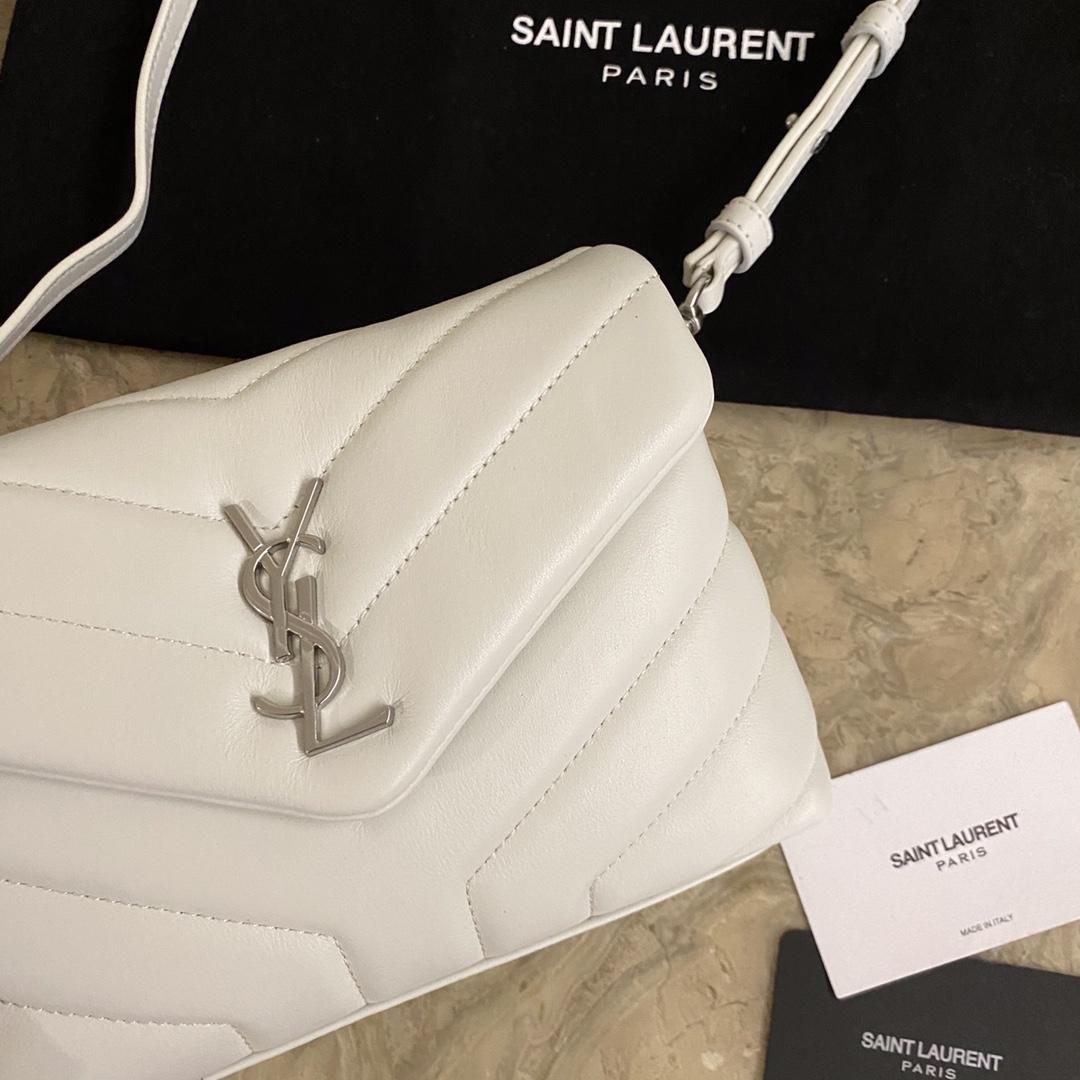 Saint Laurent Loulou Shoulder Bag (20x7x15cm) - FashionPlug