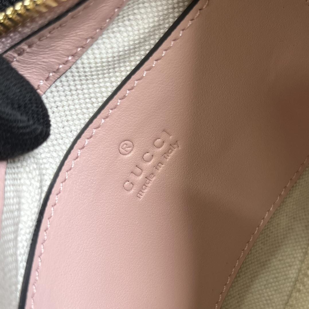 Gucci GG Matelasse Mini Bag(21x 14x 6cm) - FashionPlug