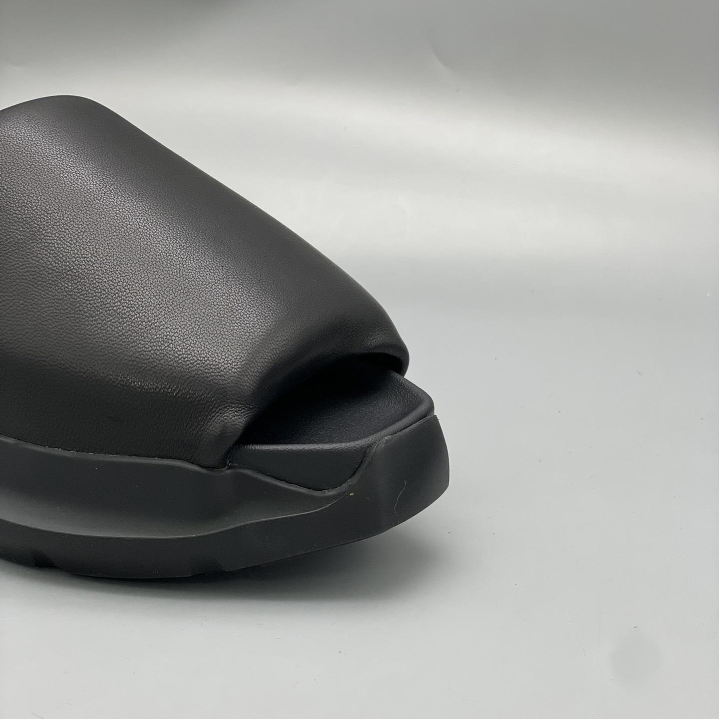 Rick Owens SS23 Edfu Geth Puffer Slide In Black - FashionPlug