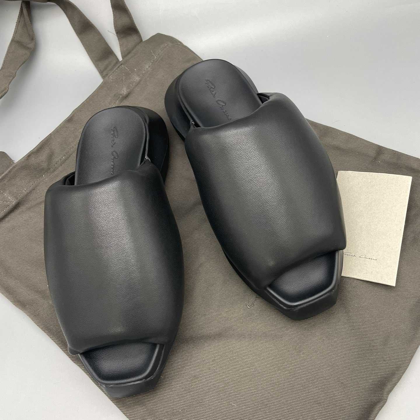 Rick Owens SS23 Edfu Geth Puffer Slide In Black - FashionPlug