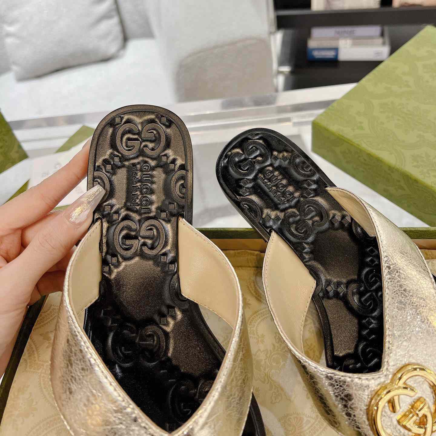 Gucci Double G Thong Sandals - FashionPlug