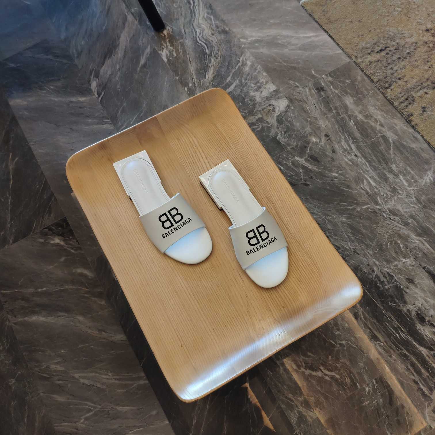 Balenciaga Box Mule Leather Sandals - FashionPlug