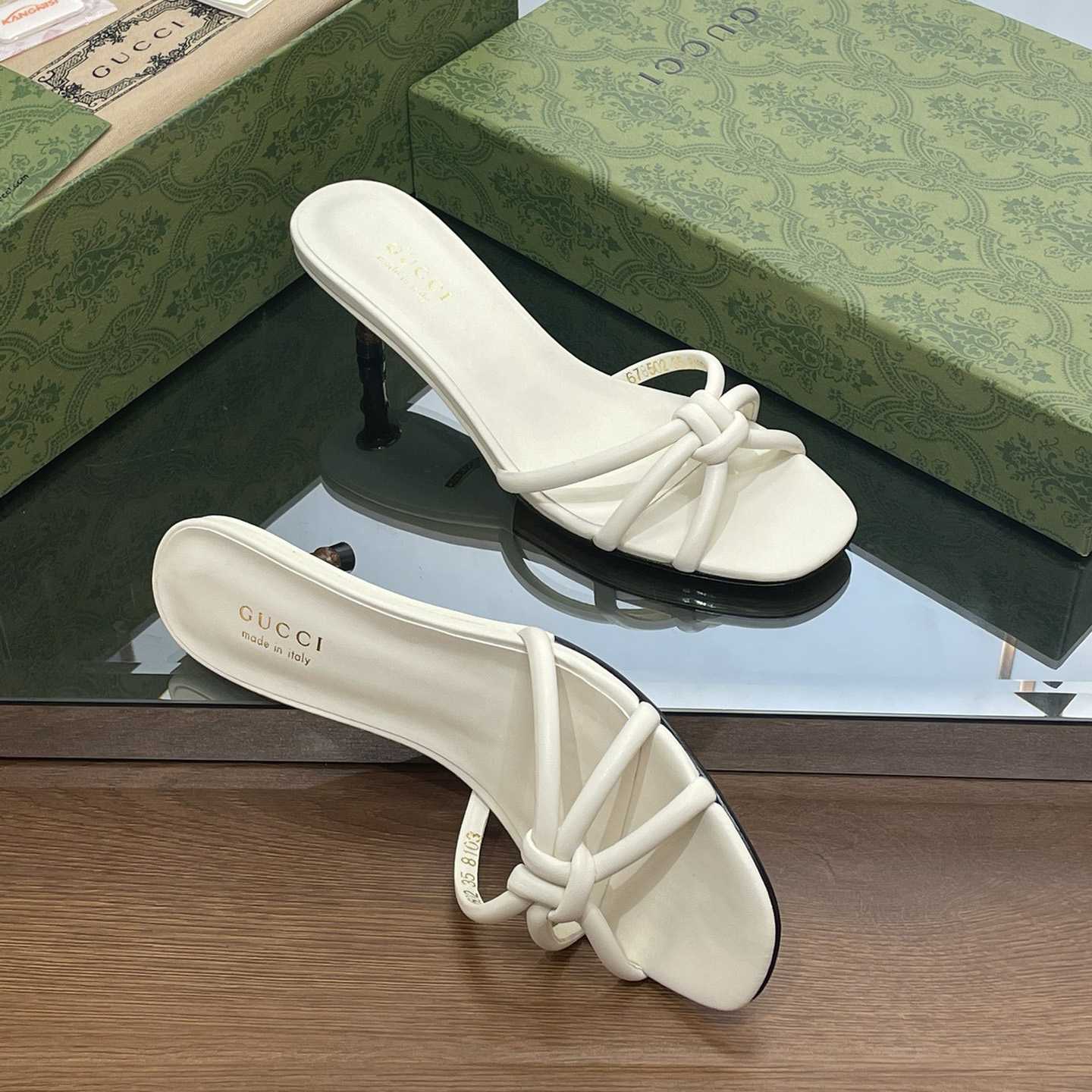 Gucci Women's Slide Sandal With Bamboo  - FashionPlug
