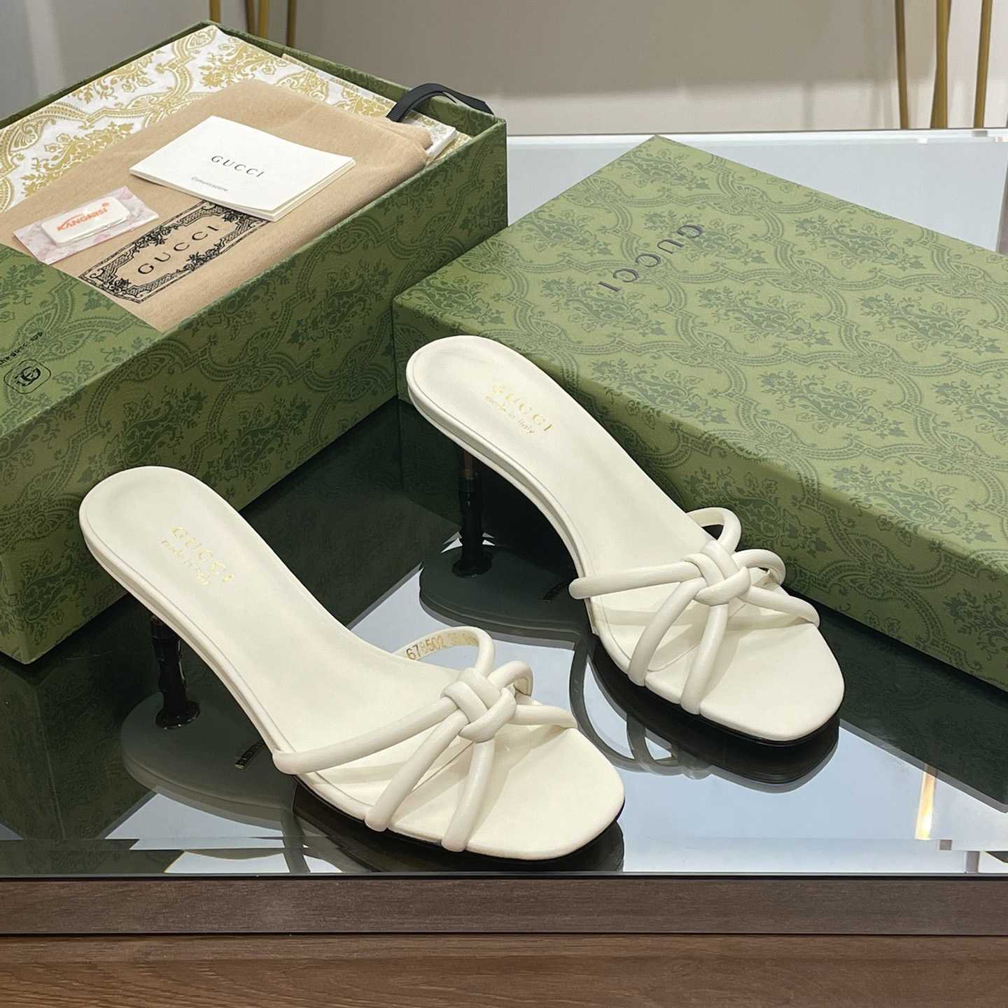 Gucci Women's Slide Sandal With Bamboo  - FashionPlug