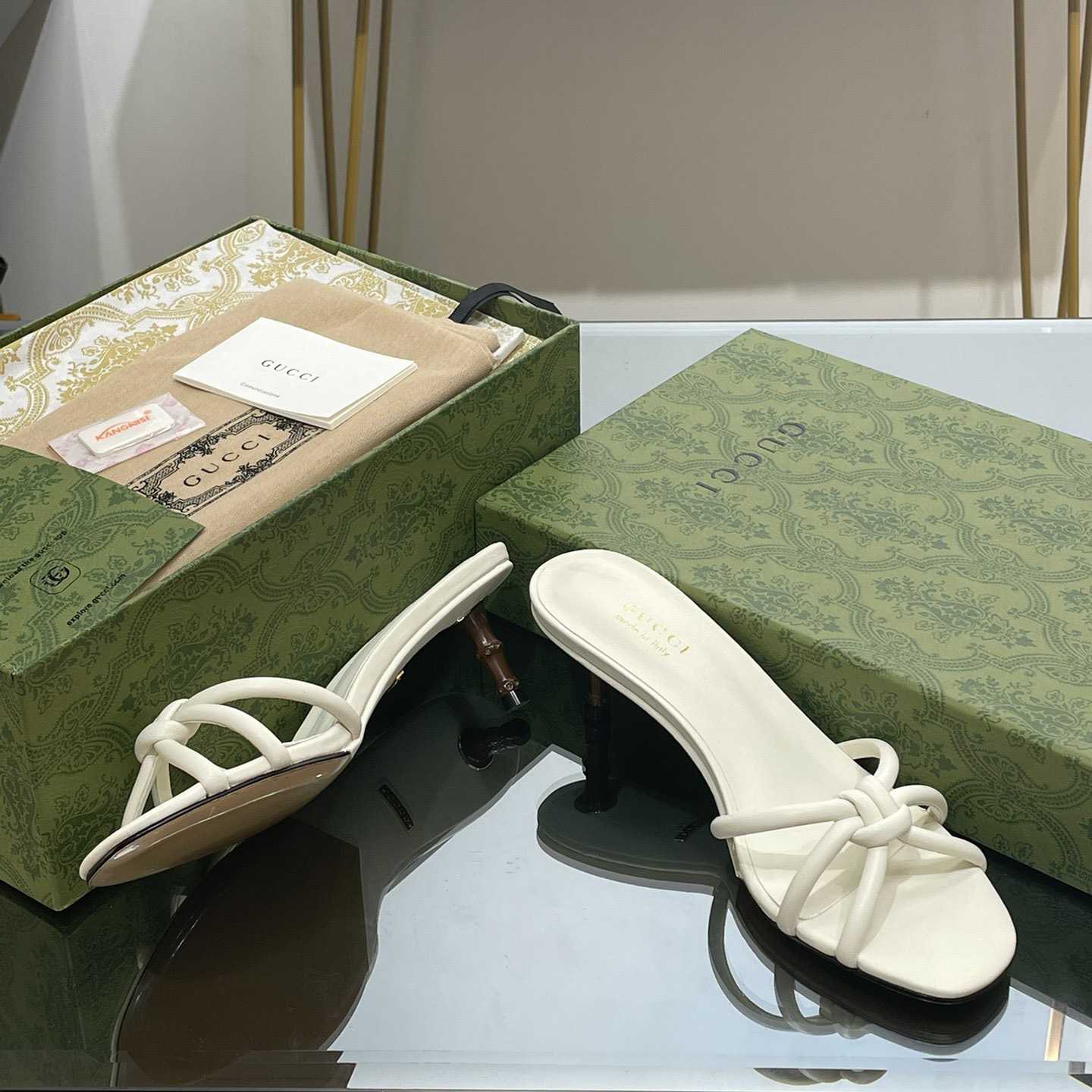 Gucci Women's Slide Sandal With Bamboo  - FashionPlug