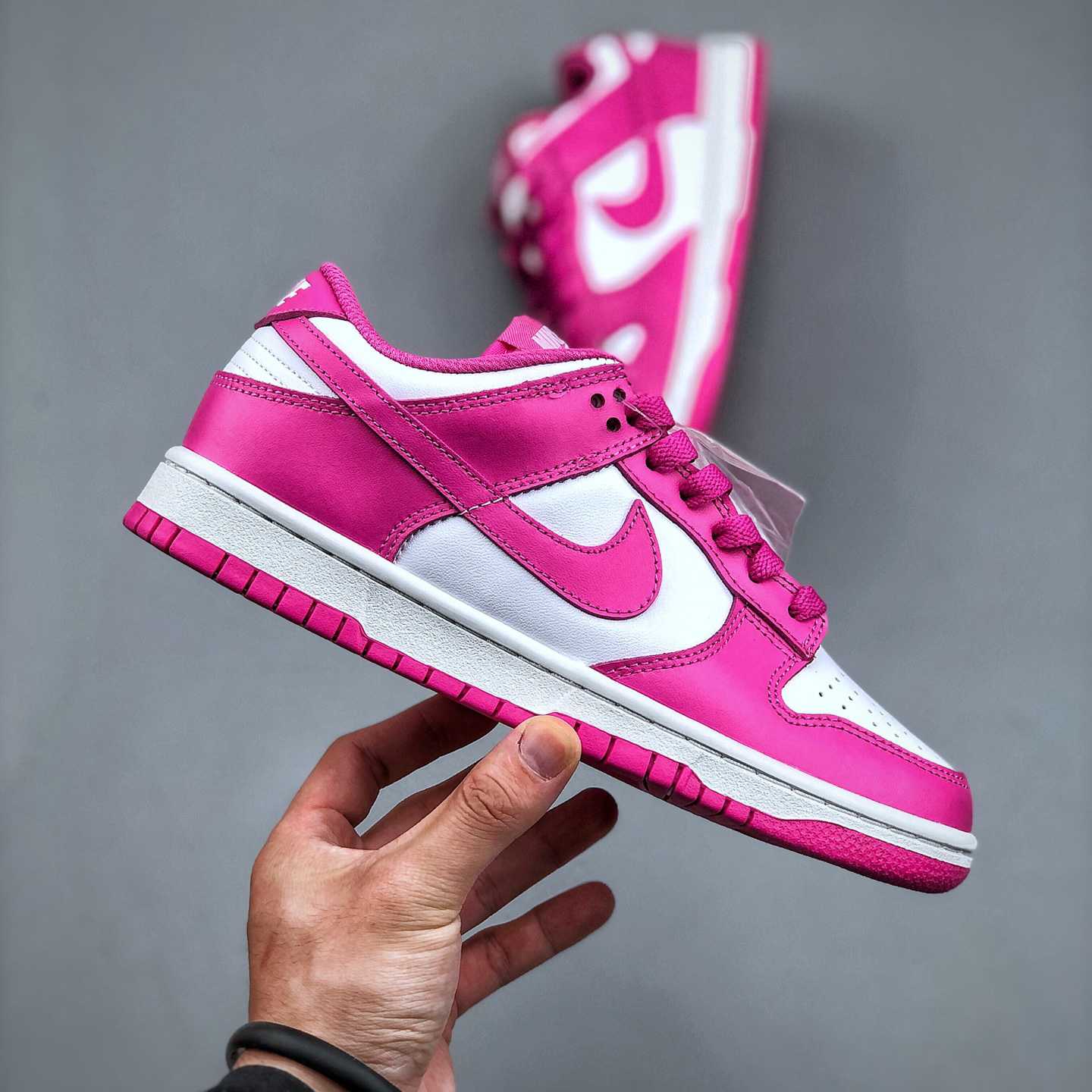 Nike Nk Dunk Low  Sneakers        FJ0704-100 - FashionPlug