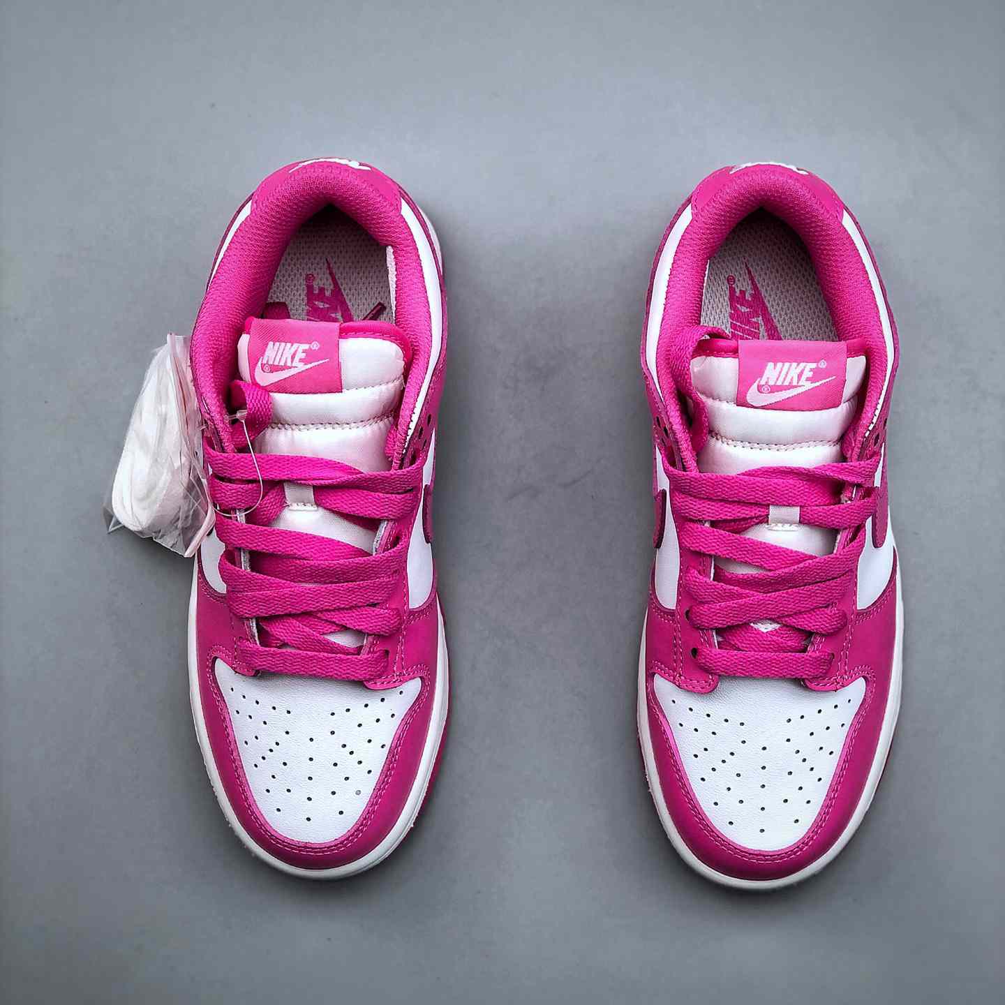 Nike Nk Dunk Low  Sneakers        FJ0704-100 - FashionPlug