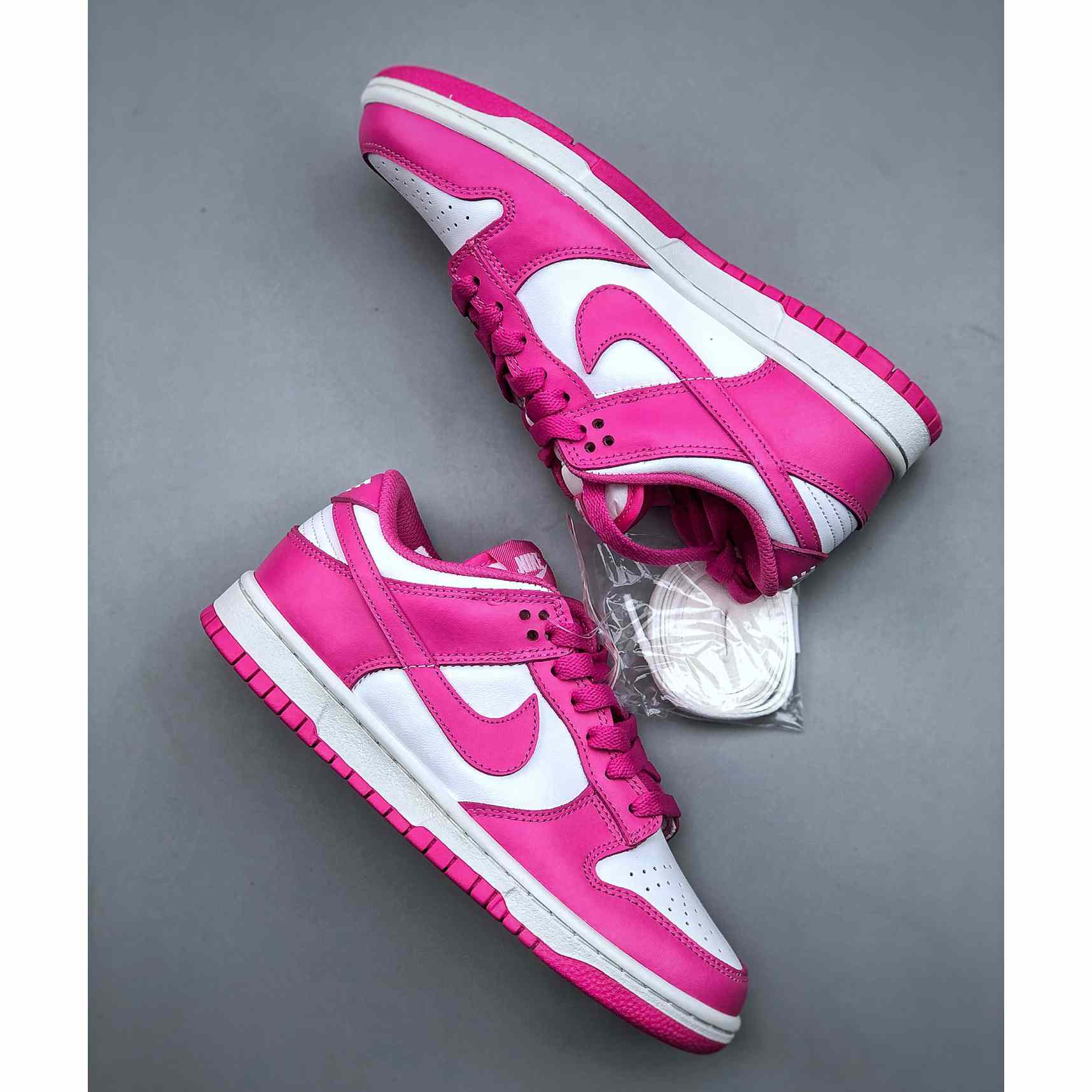 Nike Nk Dunk Low  Sneakers        FJ0704-100 - FashionPlug