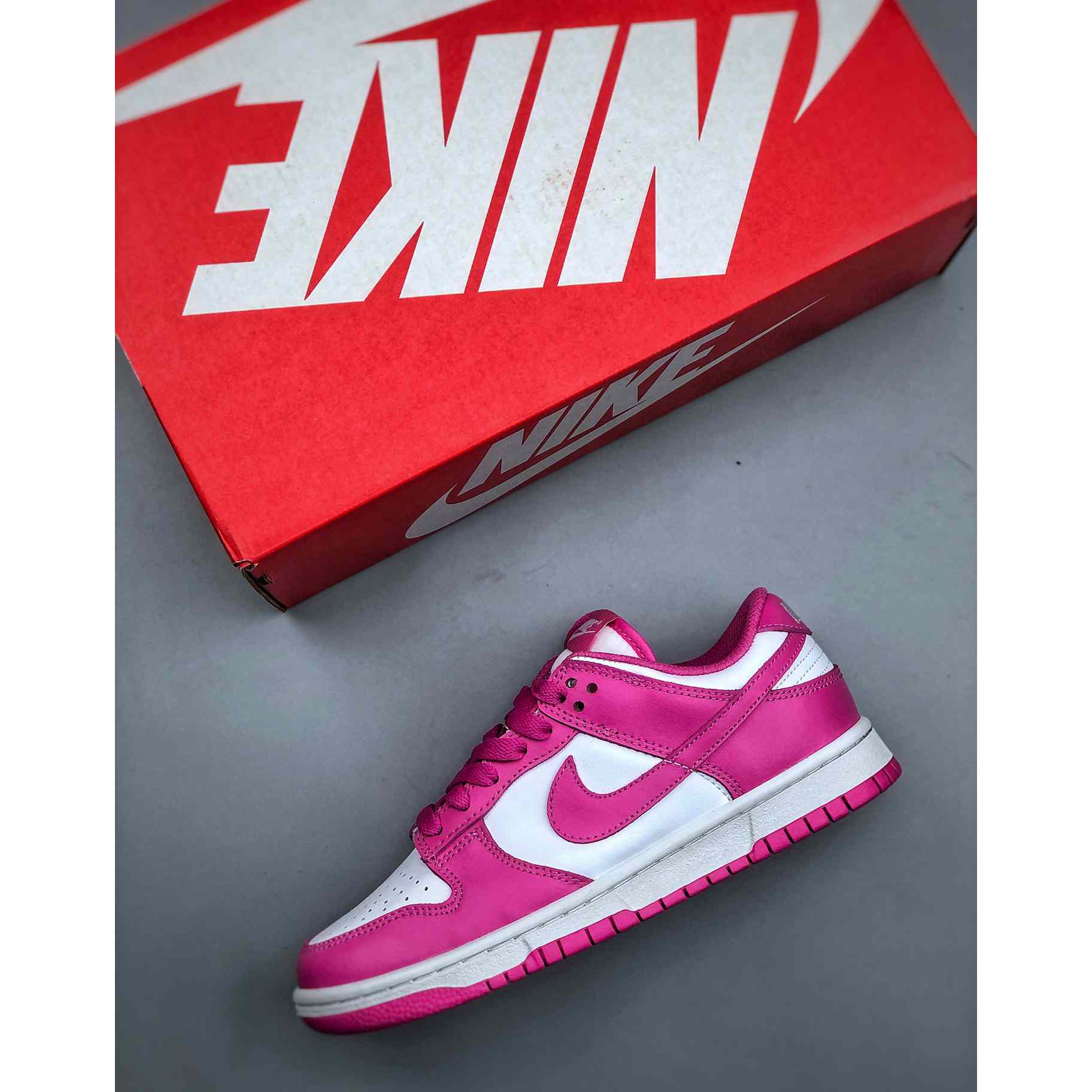 Nike Nk Dunk Low  Sneakers        FJ0704-100 - FashionPlug