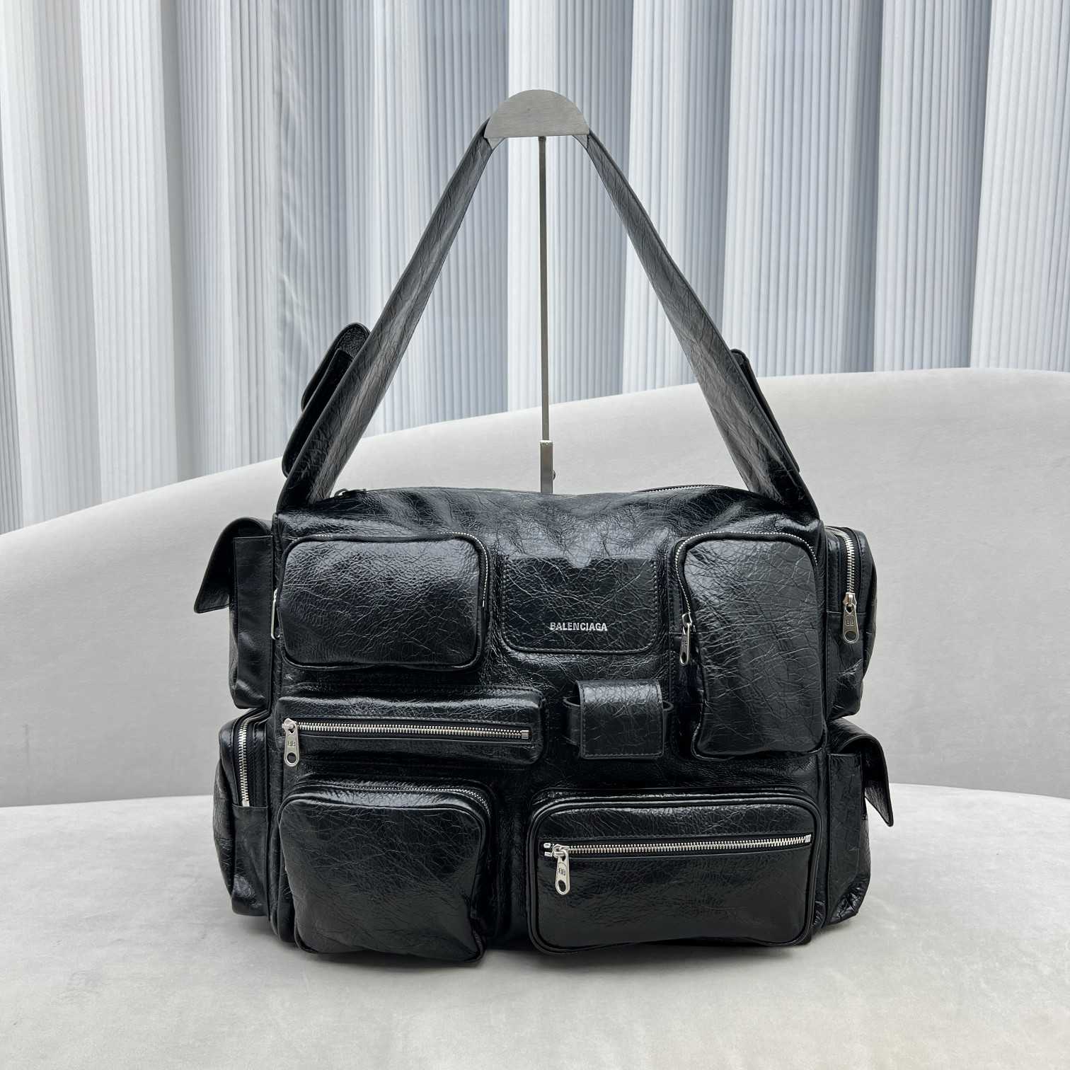 Balenciaga Logo Zipped Shoulder Bag(40x28x18cm) - FashionPlug
