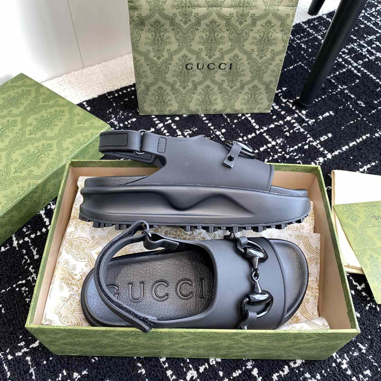 Gucci Horsebit Flatform Sandal - FashionPlug