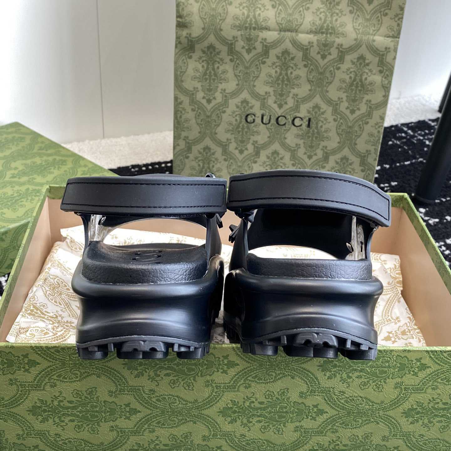 Gucci Horsebit Flatform Sandal - FashionPlug