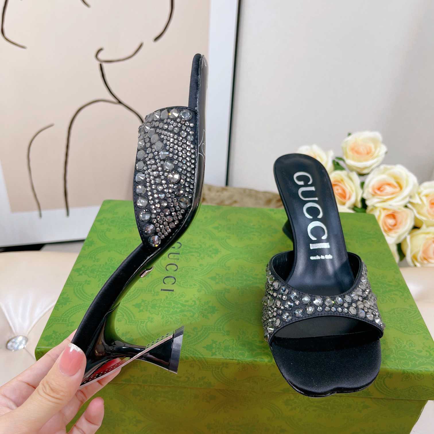 Gucci Women's Slide Sandal With Crystals - FashionPlug