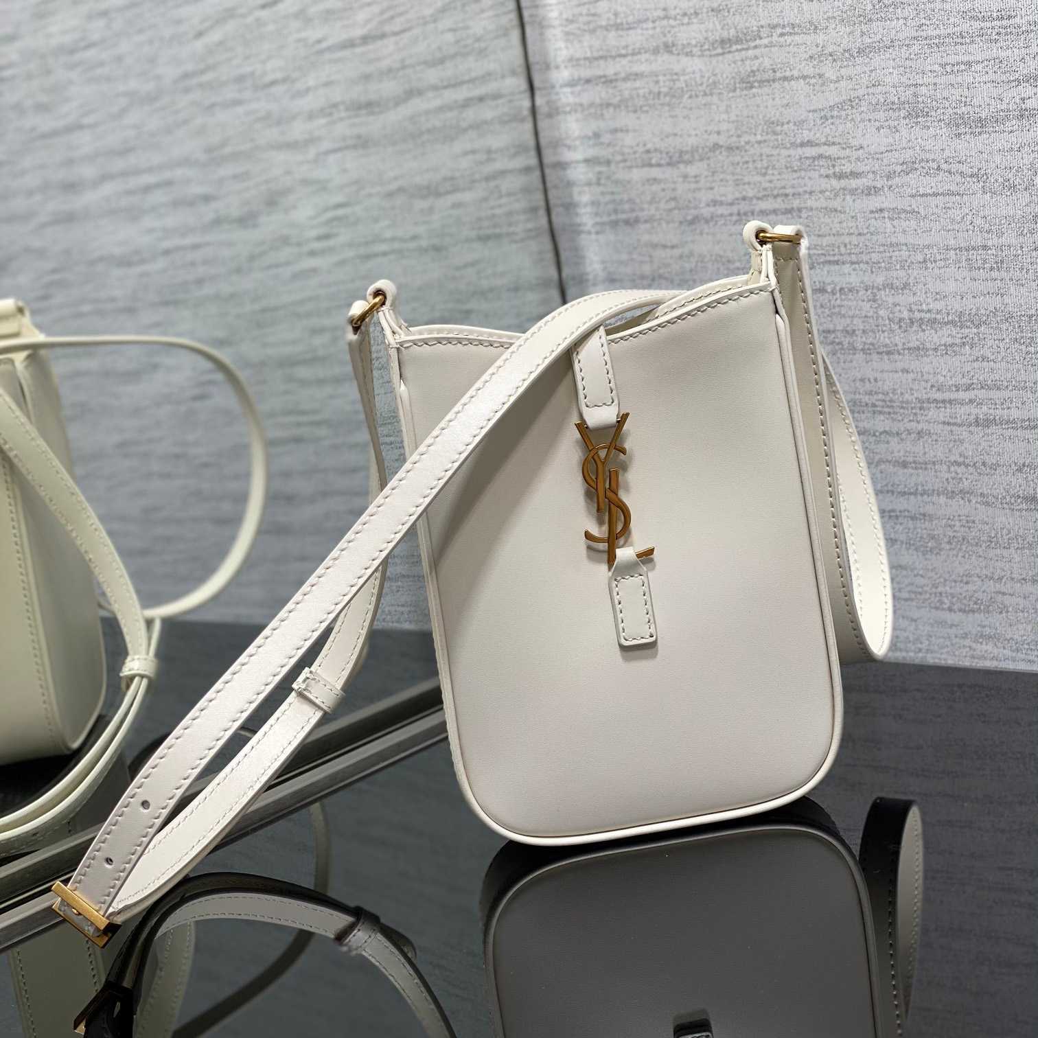 Saint Laurent Le 5 À 7 Mini Vertical In Shiny Leather - FashionPlug