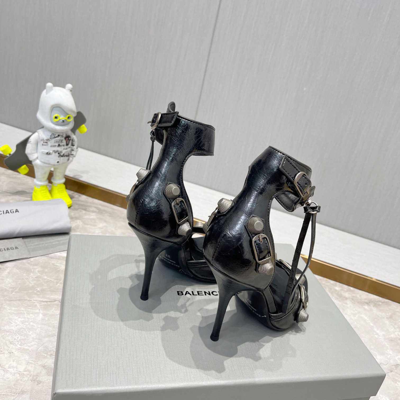 Balenciaga Cagole 110mm Sandal In Black Arena Lambskin - FashionPlug