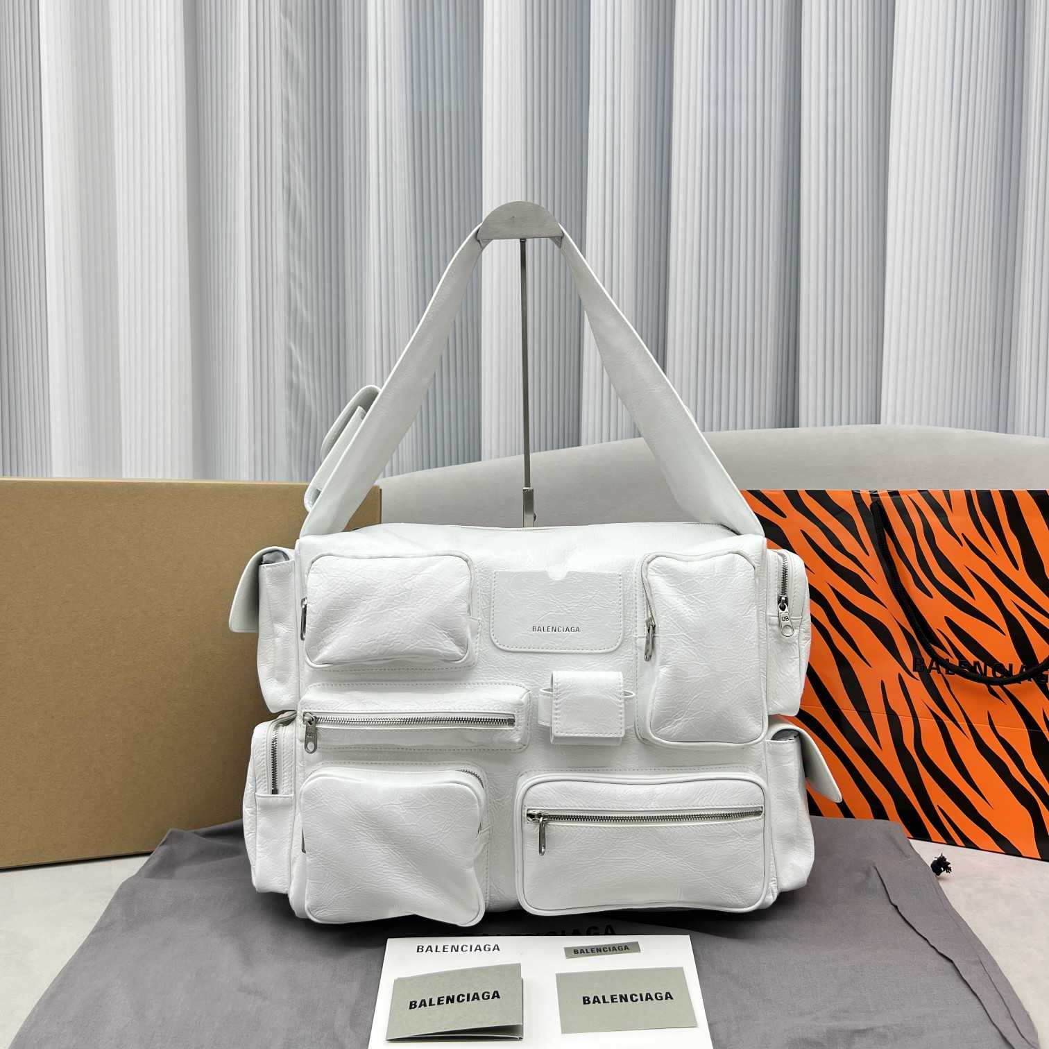 Balenciaga Logo Zipped Shoulder Bag(40x28x18cm) - FashionPlug