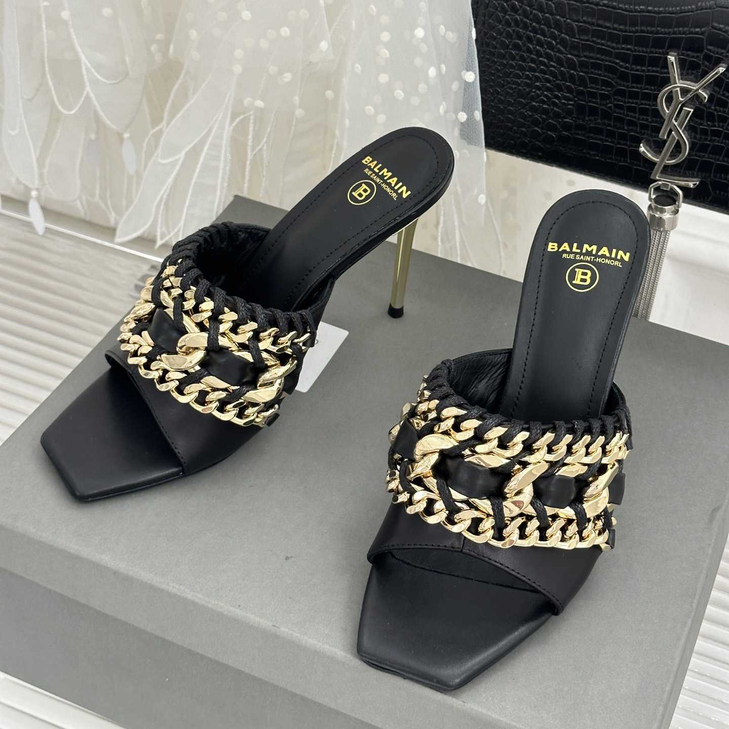 Balmain Chain-link Detail 110mm Pumps - FashionPlug