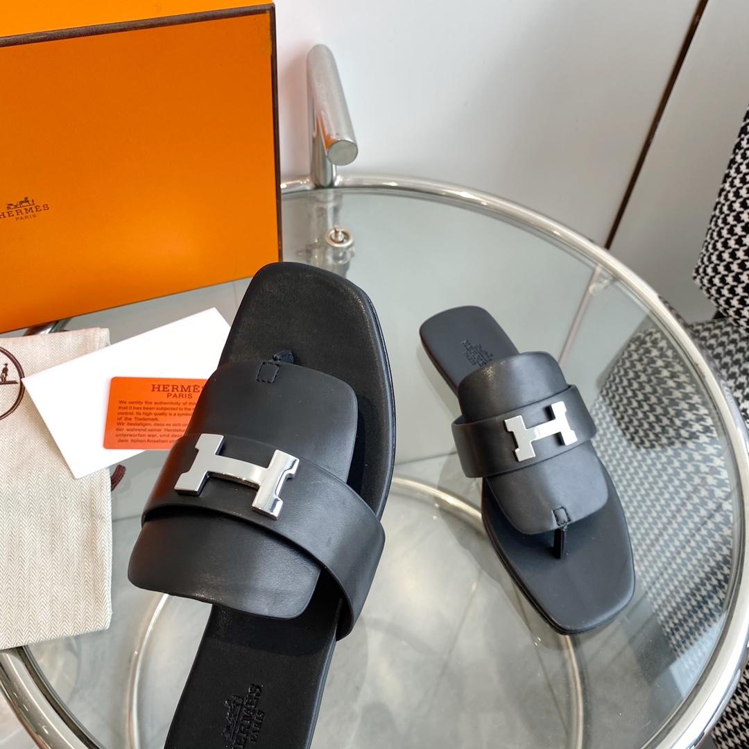 Hermes Galerie Sandal - FashionPlug