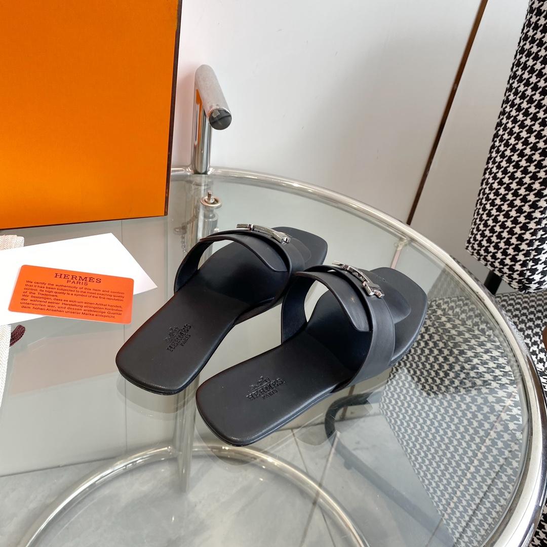 Hermes Galerie Sandal - FashionPlug