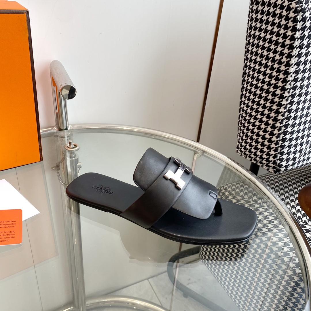 Hermes Galerie Sandal - FashionPlug