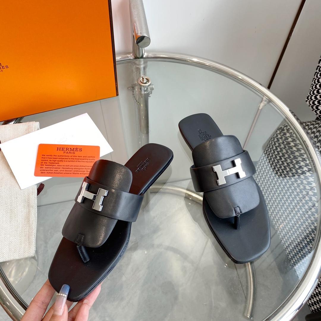 Hermes Galerie Sandal - FashionPlug