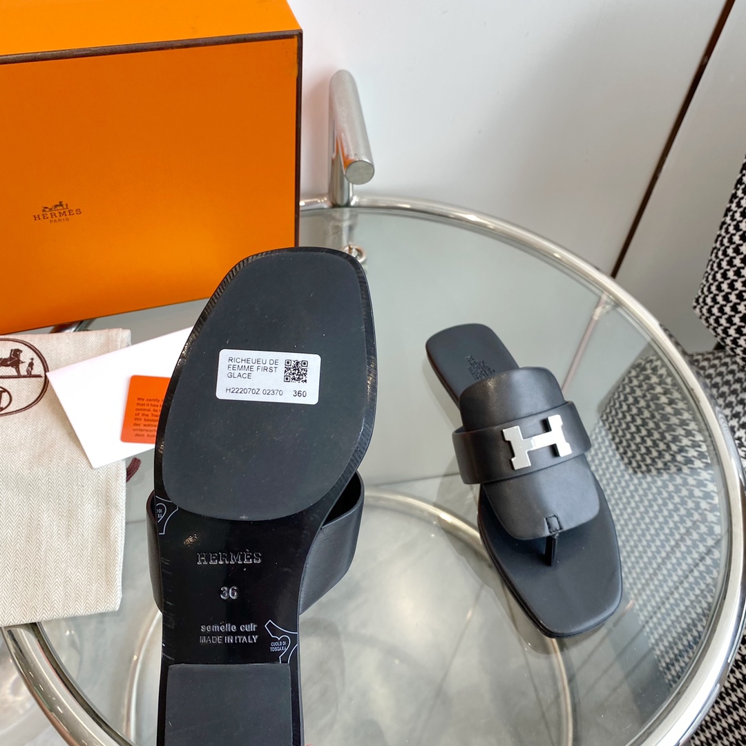 Hermes Galerie Sandal - FashionPlug