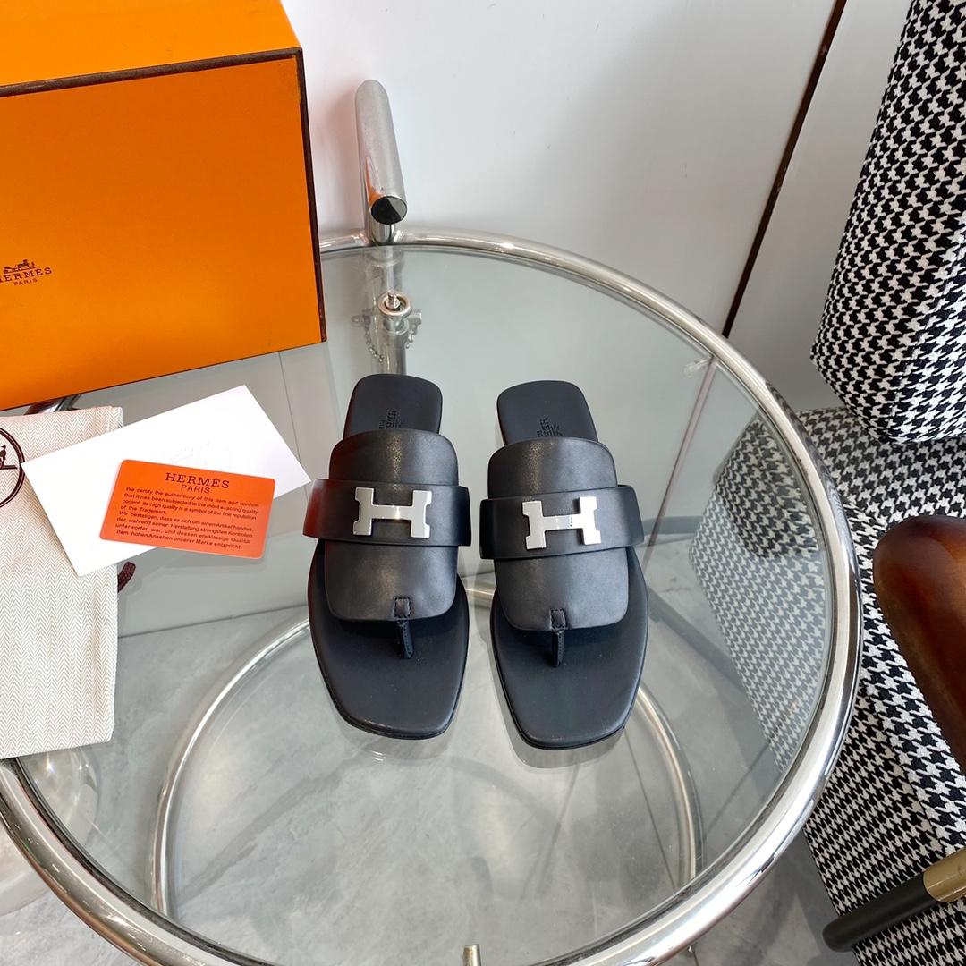 Hermes Galerie Sandal - FashionPlug