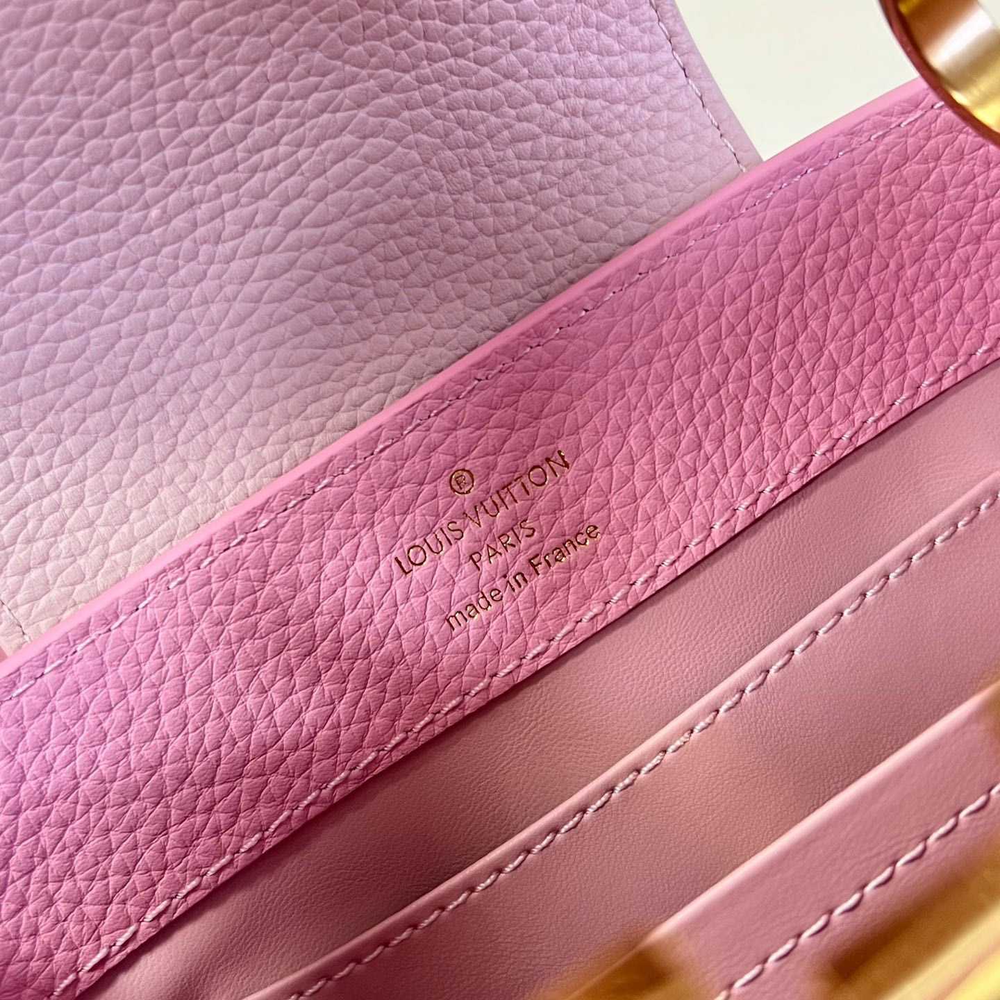 Louis Vuitton Capucines Mini Capucines (21x14x8cm)  M48865 - FashionPlug
