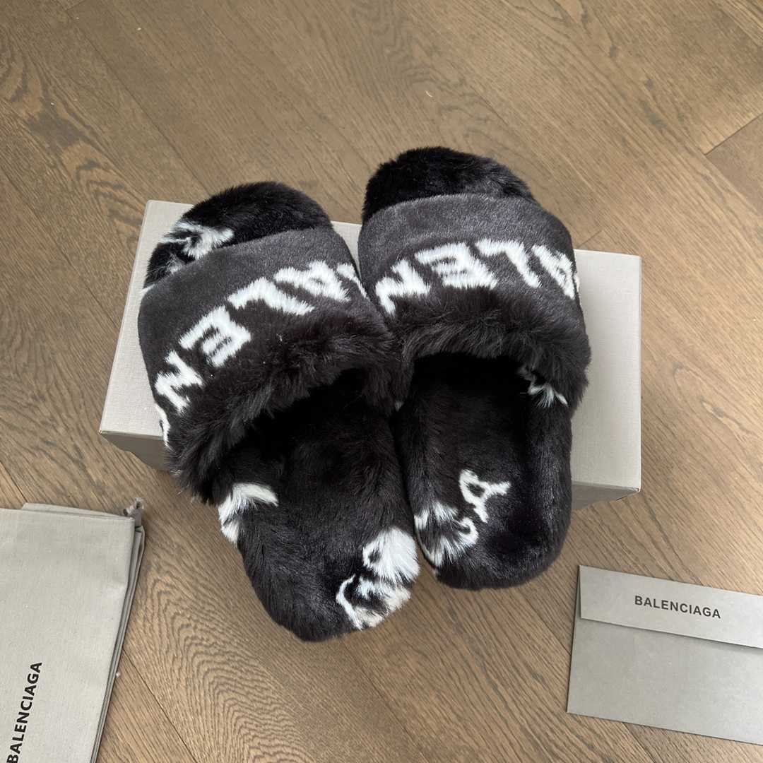 Balenciaga Faux fur Logo Slippers - FashionPlug