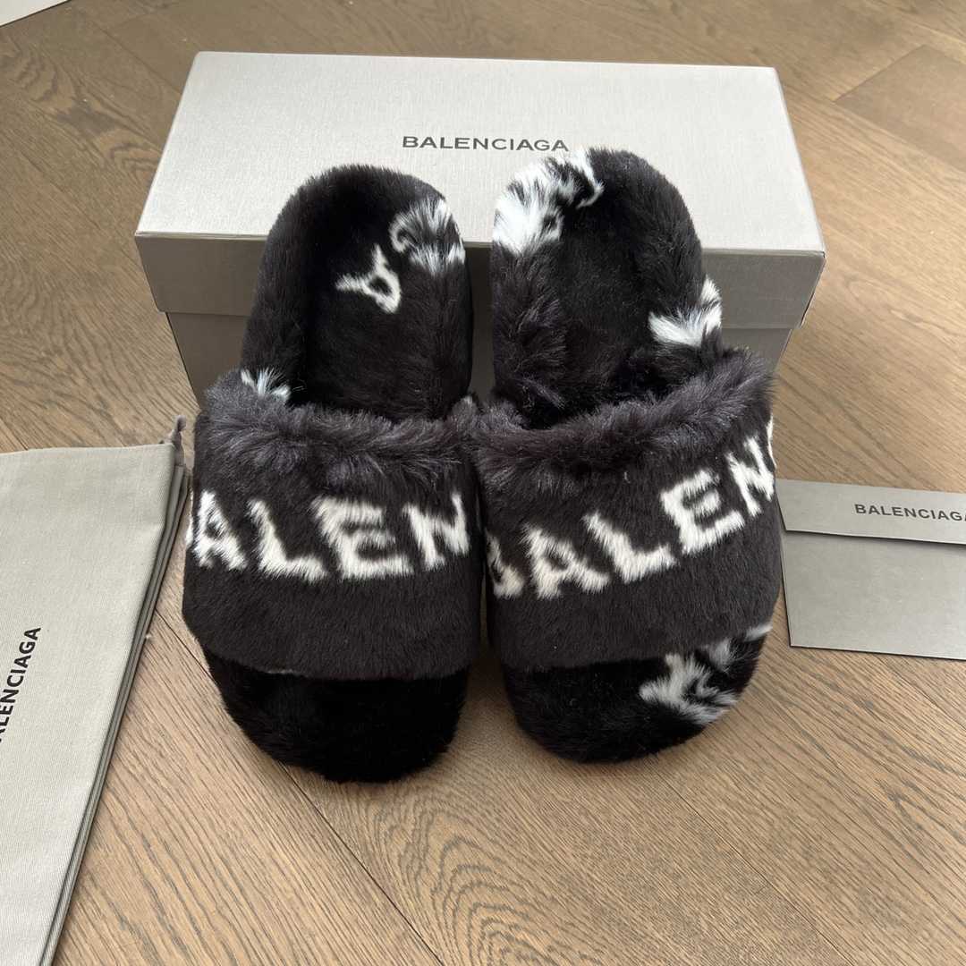 Balenciaga Faux fur Logo Slippers - FashionPlug