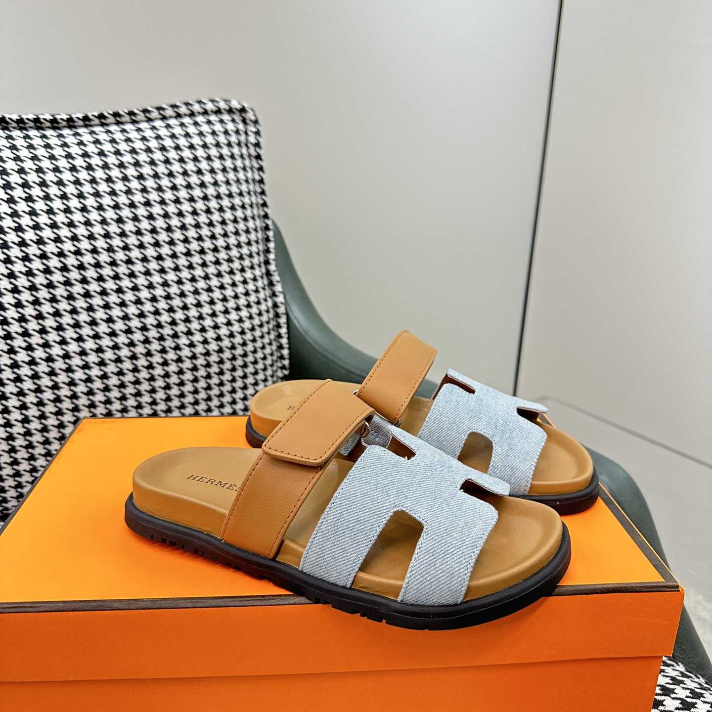 Hermes Women's Chypre Sandal  - FashionPlug