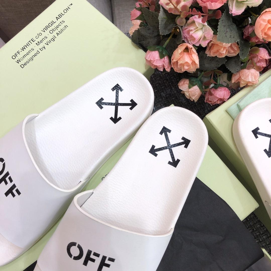 Off White Printed Pool Slider - FashionPlug