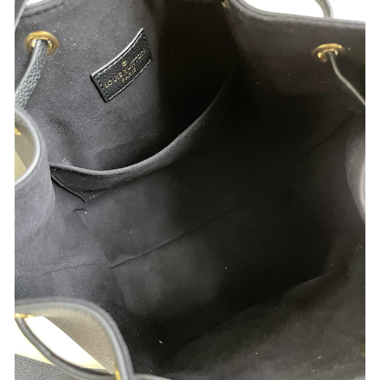 Louis Vuitton Lockme Bucket Black Calf (23-23-16cm)  M57687 - FashionPlug
