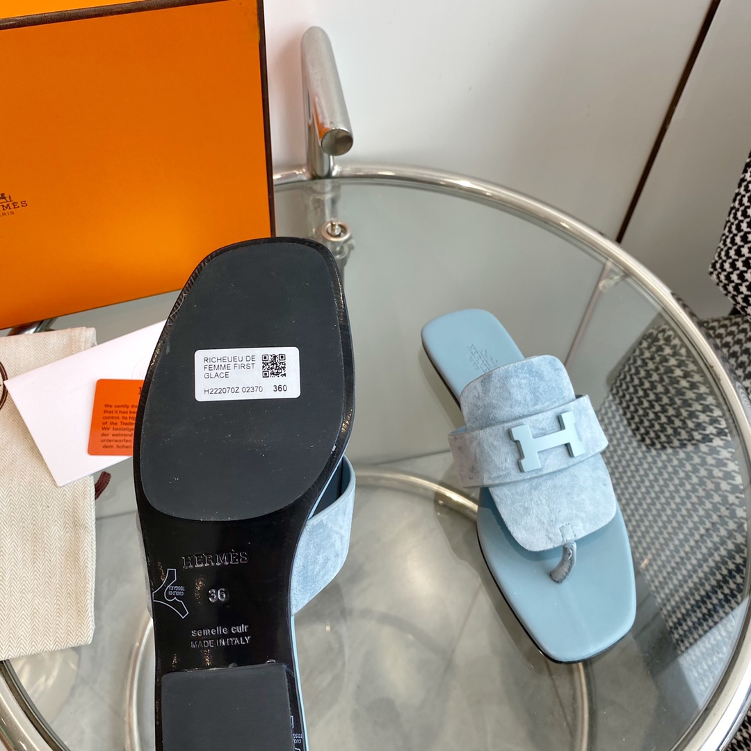 Hermes Galerie Sandal - FashionPlug