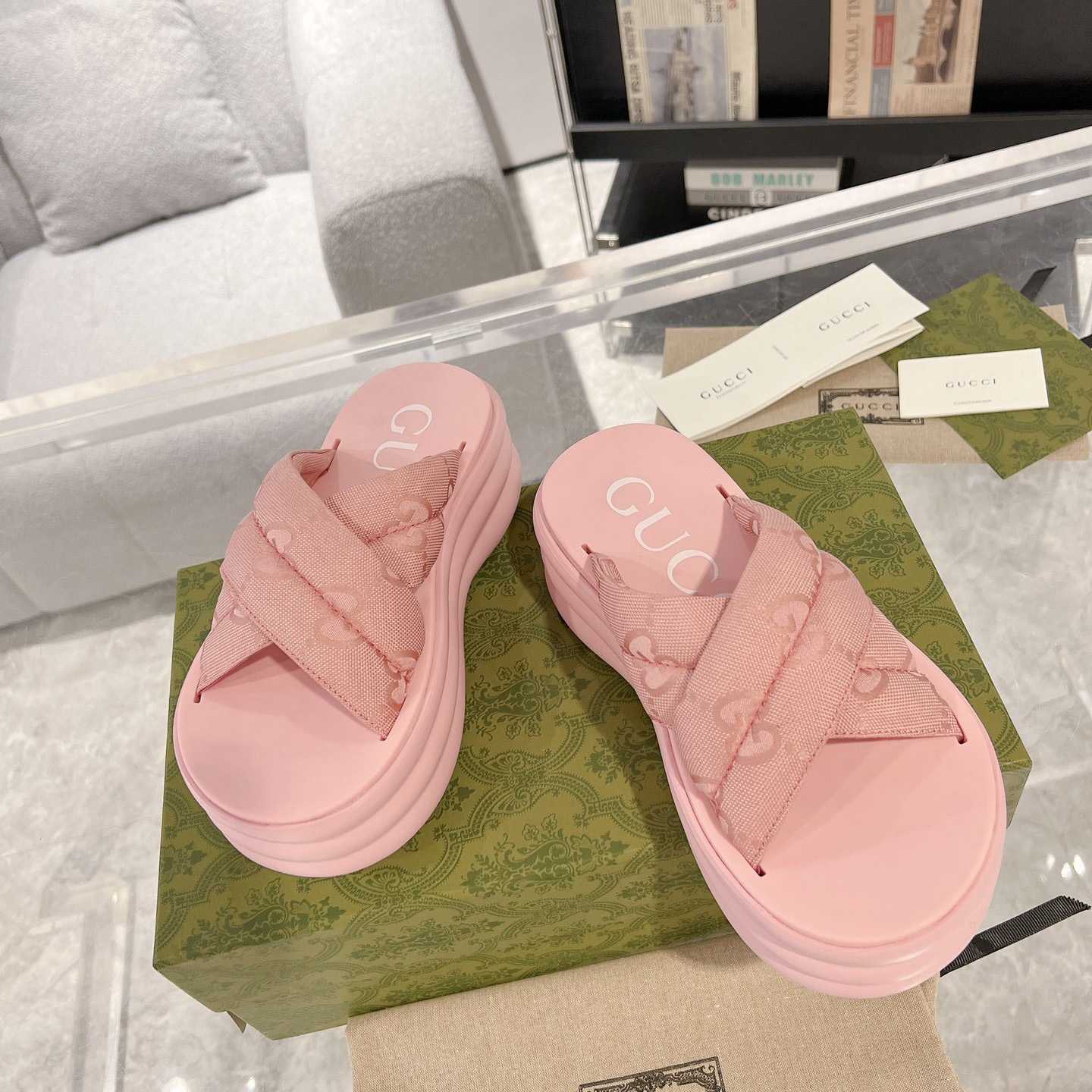 Gucci Women's GG Platform Slide Sandal - FashionPlug