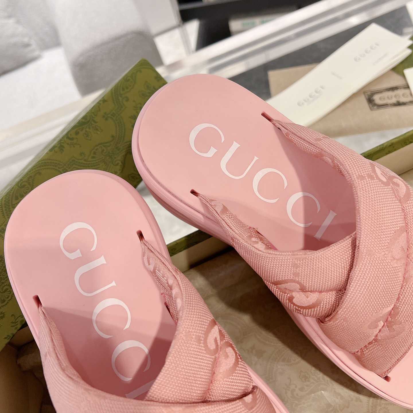 Gucci Women's GG Platform Slide Sandal - FashionPlug