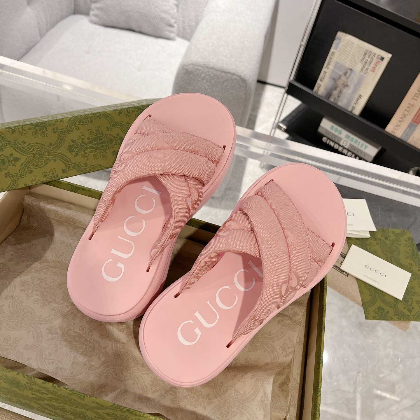 Gucci Women's GG Platform Slide Sandal - FashionPlug