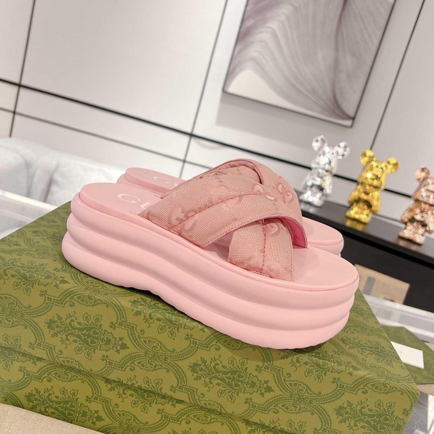 Gucci Women's GG Platform Slide Sandal - FashionPlug